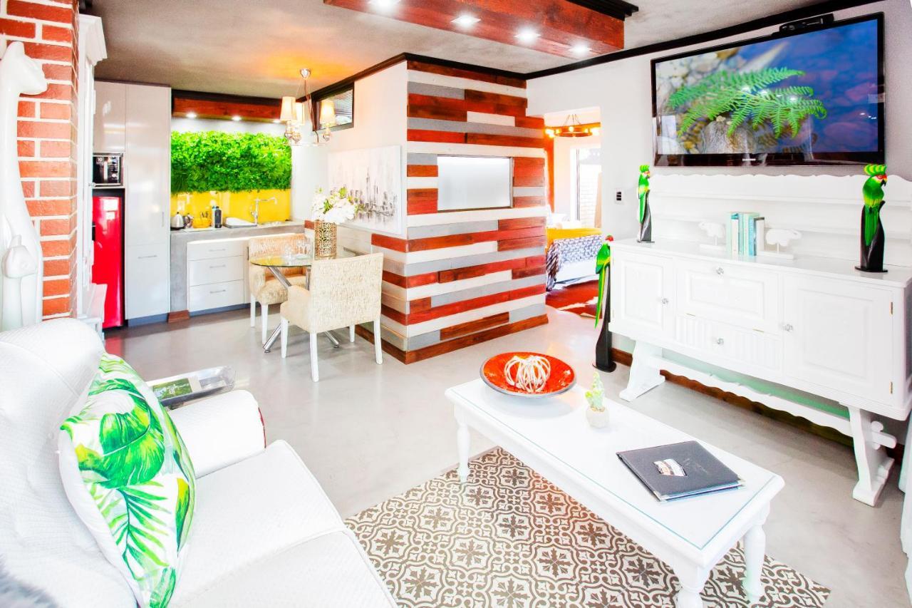 Wilderness Waters Boutique Suites - Adults Only Екстер'єр фото