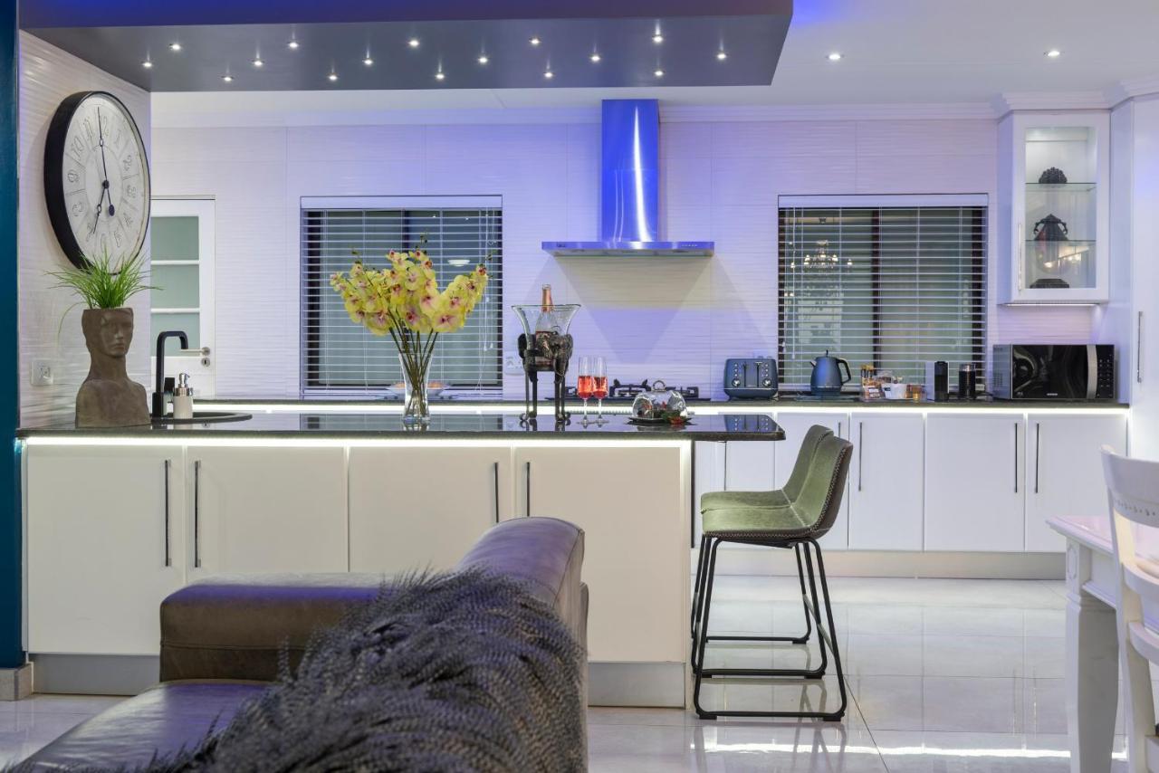 Wilderness Waters Boutique Suites - Adults Only Екстер'єр фото